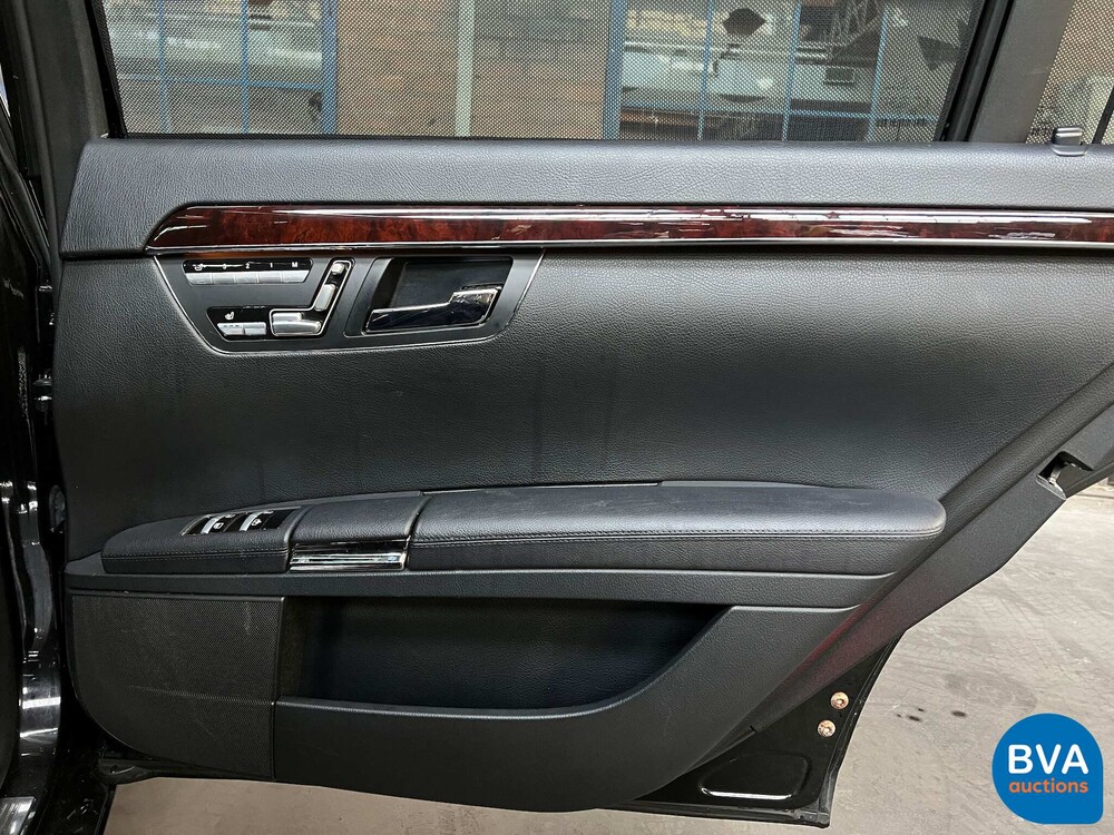 Mercedes-Benz S400 Hybrid LANG S-Klasse PRESTIGE PLUS Facelift 2010 279 PS, 70-NNT-2.