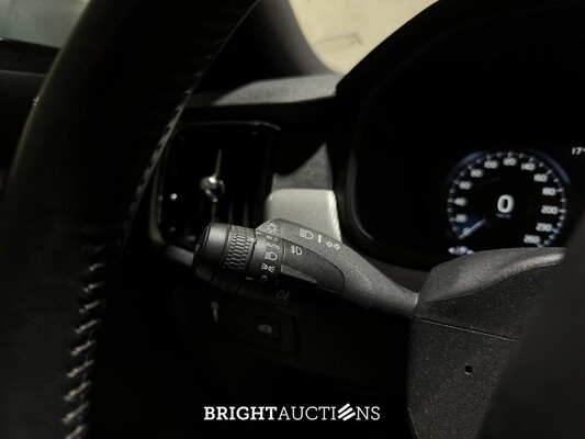 Volvo V90 Cross Country 2.0 T5 Pro 254PK 2018, TT-858-K