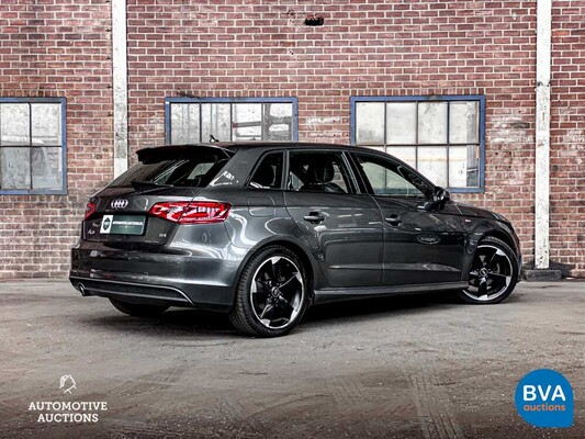 Audi A3 Sportback 1.6 TDI Ambition Sport Edition -Org.NL- 2015, HB-279-X.