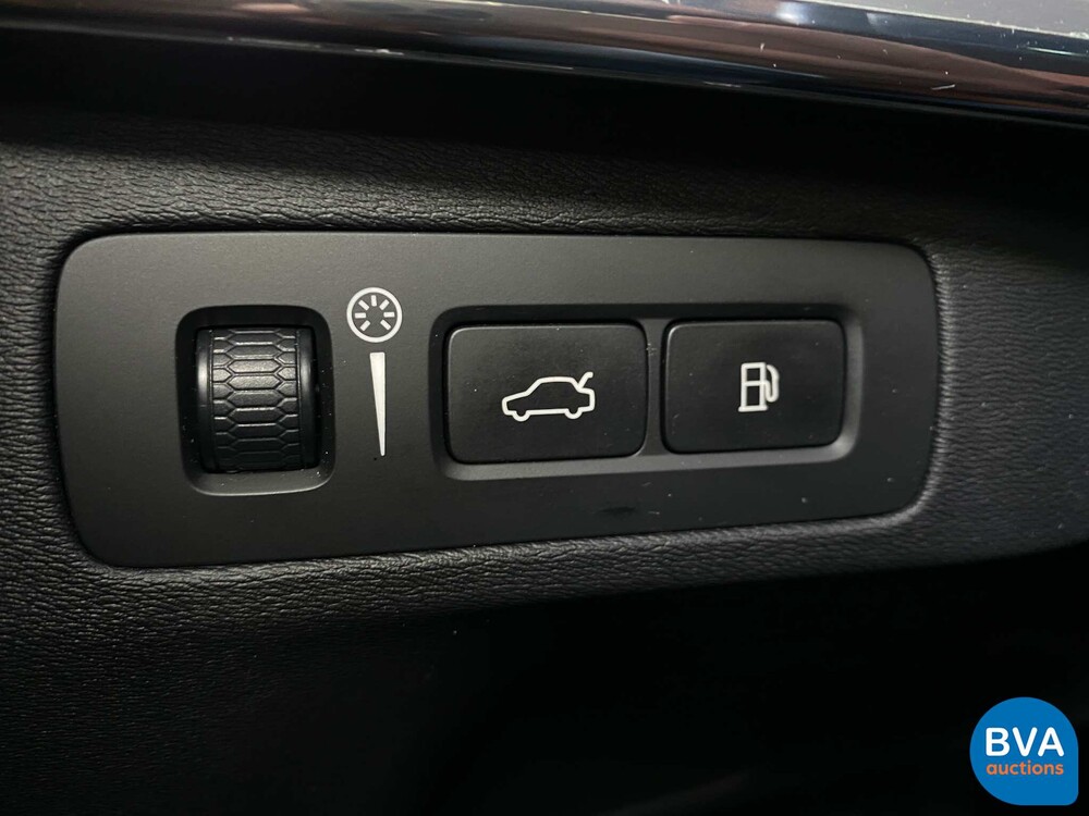 Volvo XC90 2.0 T8 Twin Engine AWD Momentum 395PS 2016 -Org. NL-, KX-086-P.