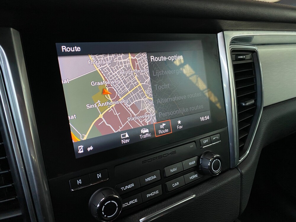 Porsche Macan Sportchrono 252pk 2016 -Org. NL-FACELIFT, JT-354-L.