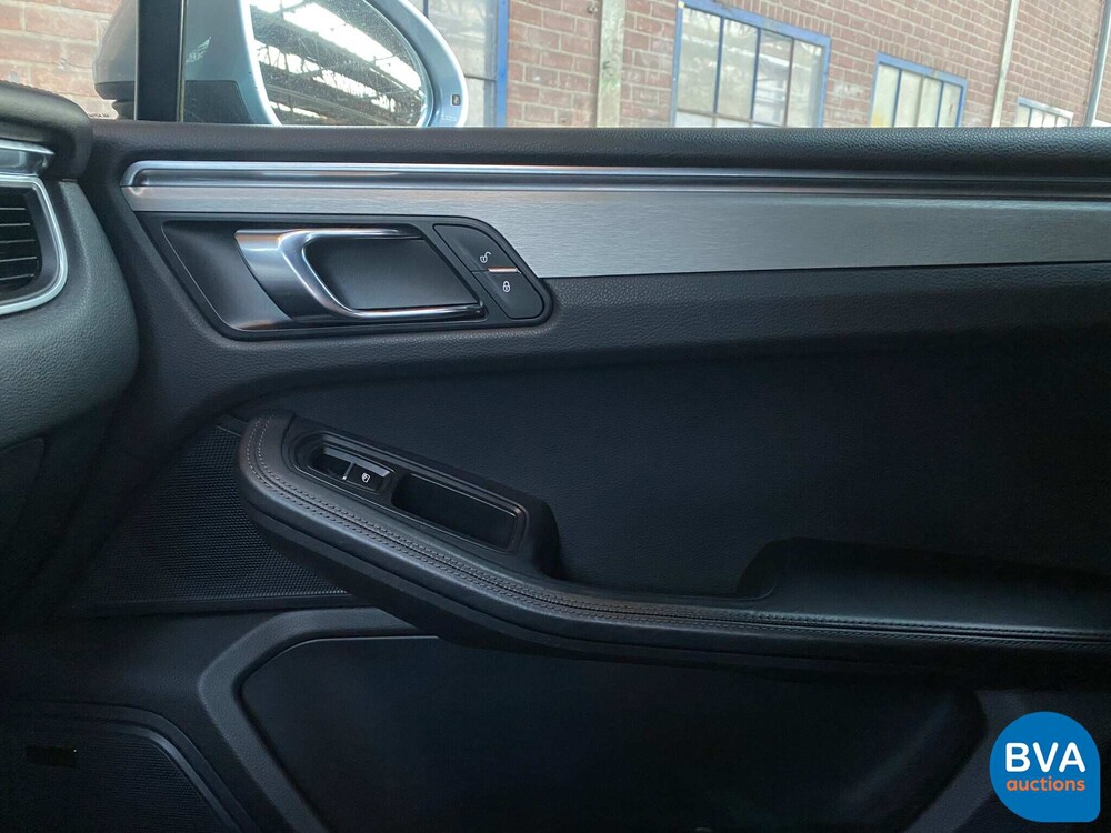 Porsche Macan Sportchrono 252pk 2016 -Org. NL-FACELIFT, JT-354-L.
