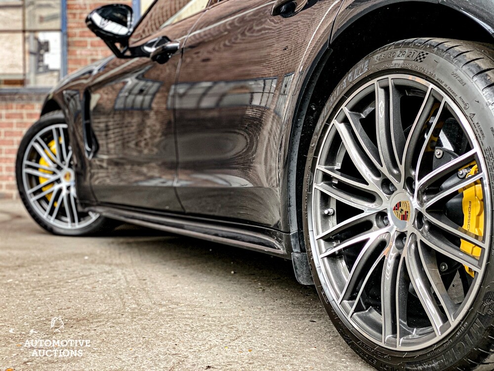 Porsche Panamera Turbo S 680 PS E-Hybrid 4.0 2018 Sport-Design -Org. NL-, RR-712-R.