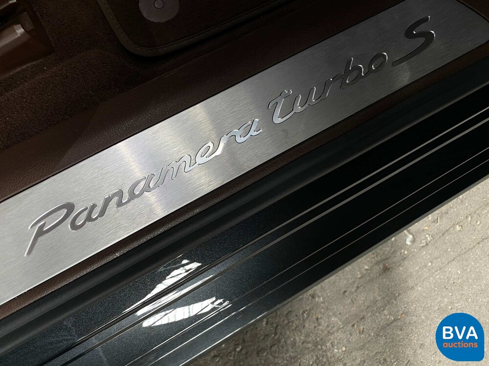 Porsche Panamera Turbo S 680 PS E-Hybrid 4.0 2018 Sport-Design -Org. NL-, RR-712-R.
