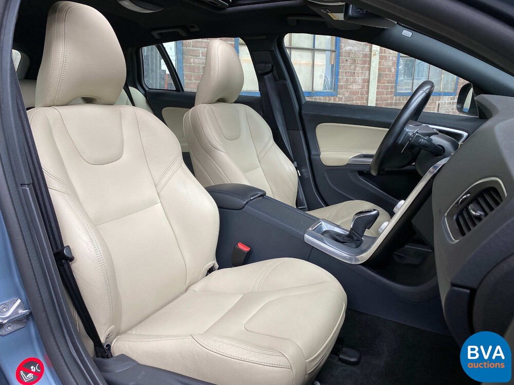 Volvo V60 T5 Summum 245 PS 2017, P-614-LP.