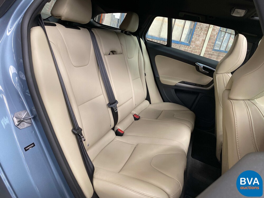 Volvo V60 T5 Summum 245 PS 2017, P-614-LP.