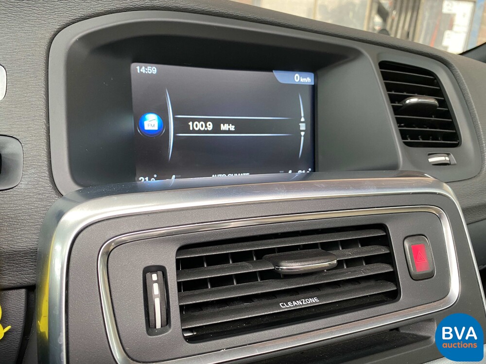 Volvo V60 T5 Summum 245 PS 2017, P-614-LP.