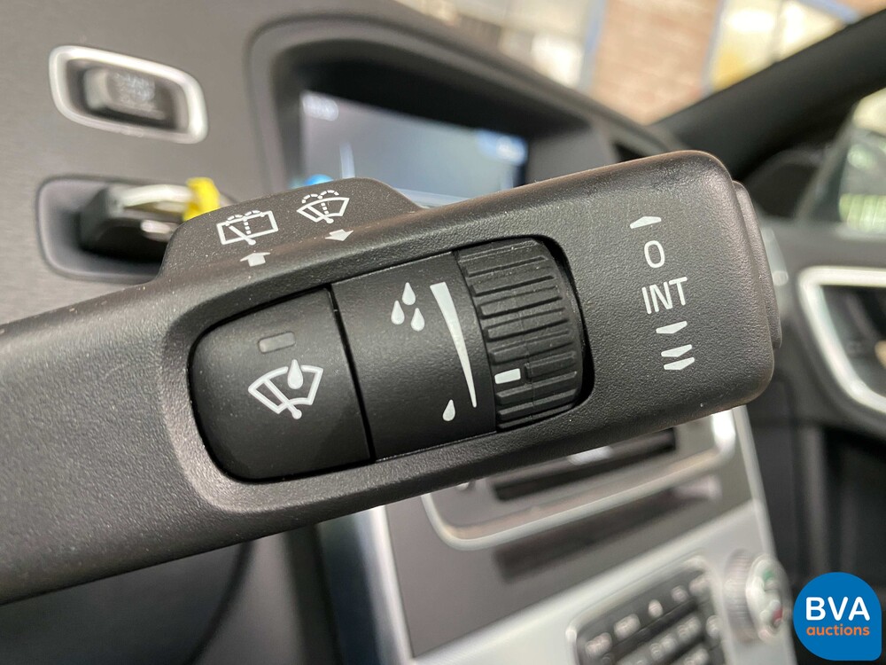 Volvo V60 T5 Summum 245 PS 2017, P-614-LP.