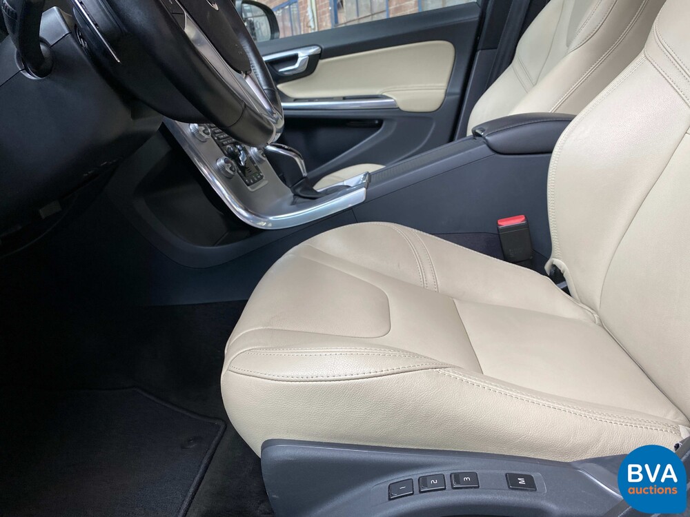 Volvo V60 T5 Summum 245 PS 2017, P-614-LP.