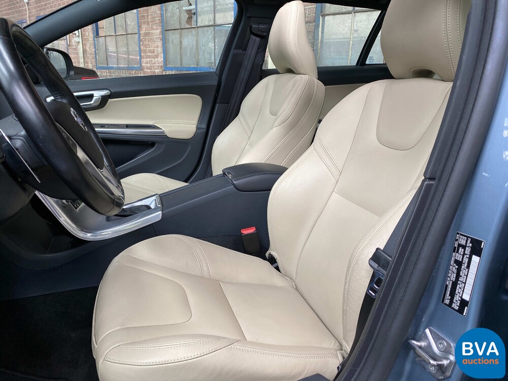 Volvo V60 T5 Summum 245 PS 2017, P-614-LP.