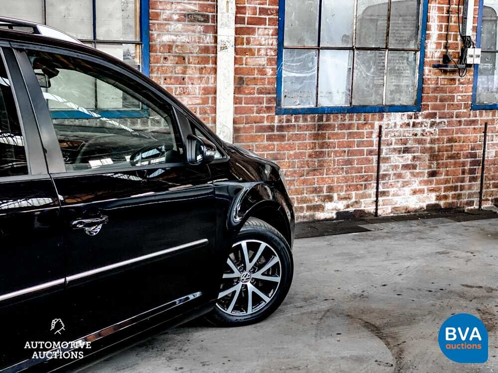 VW Touran 1.4 TSI Highline 7-Personen 140 PS, J-425-PD.