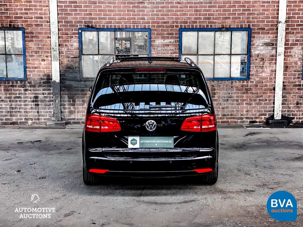 VW Touran 1.4 TSI Highline 7-Personen 140 PS, J-425-PD.