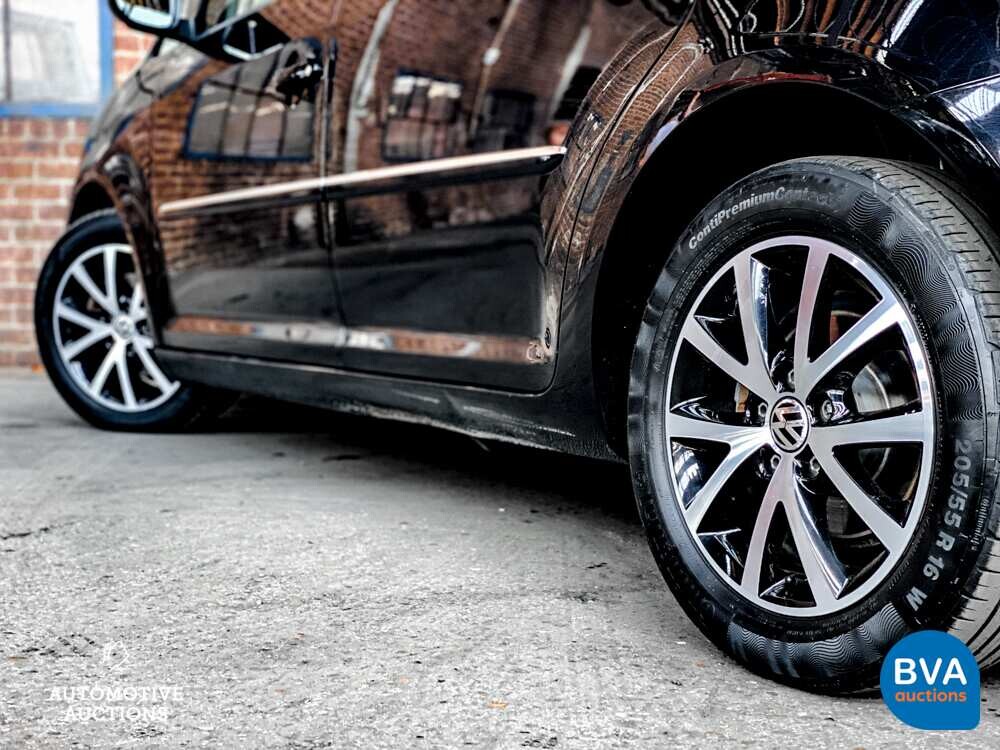 VW Touran 1.4 TSI Highline 7-Personen 140 PS, J-425-PD.