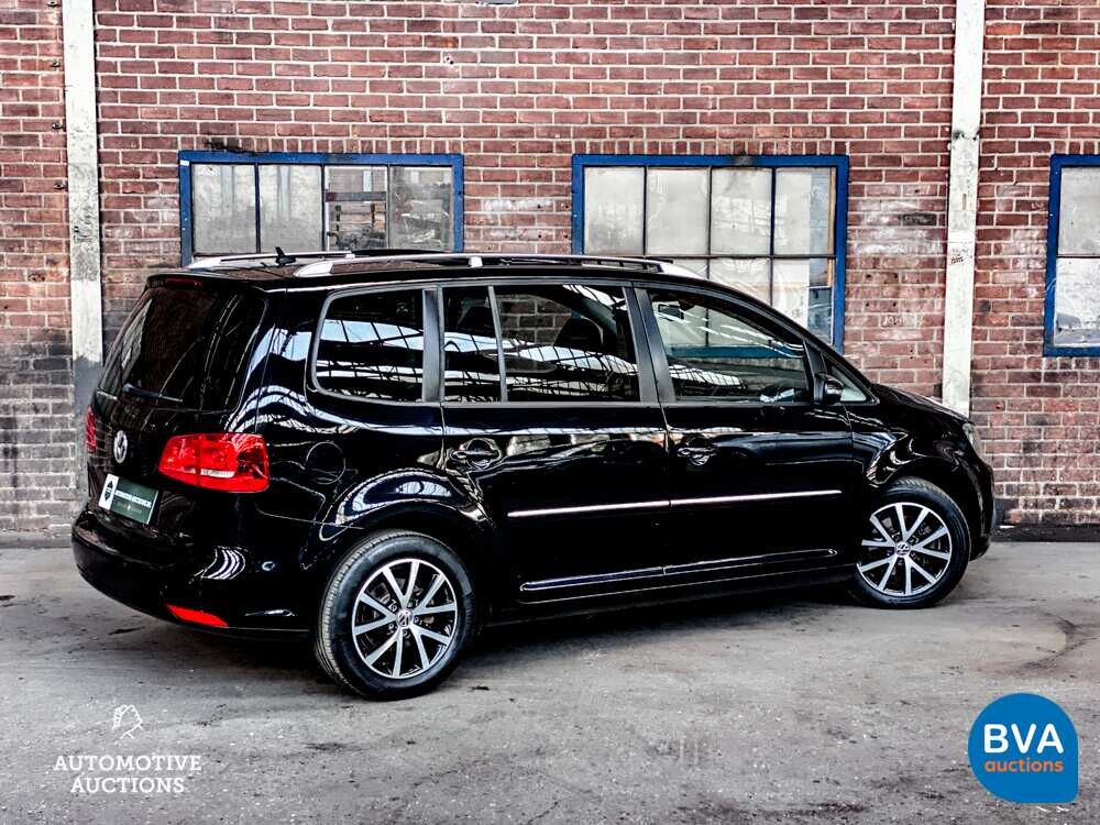 VW Touran 1.4 TSI Highline 7-Personen 140 PS, J-425-PD.