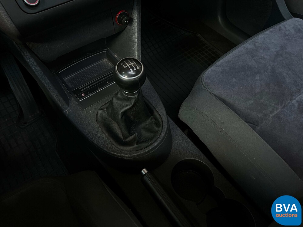 VW Touran 1.4 TSI Highline 7-Personen 140 PS, J-425-PD.