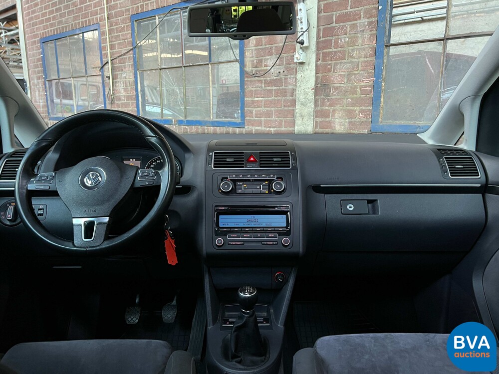 VW Touran 1.4 TSI Highline 7-Personen 140 PS, J-425-PD.