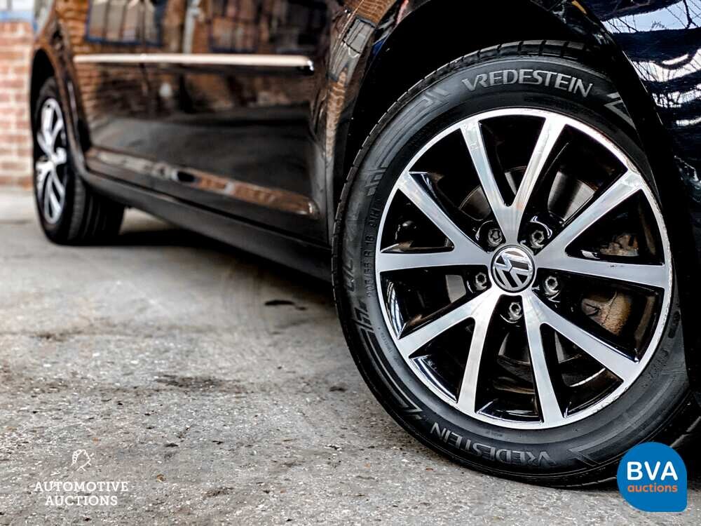 VW Touran 1.4 TSI Highline 7-Personen 140 PS, J-425-PD.