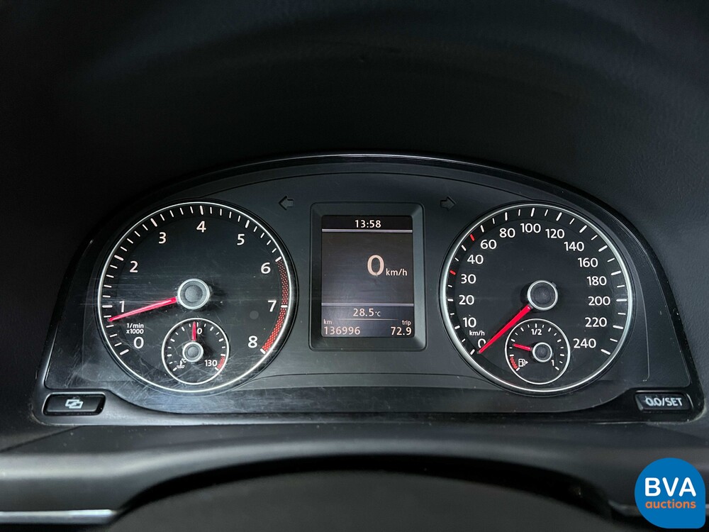 VW Touran 1.4 TSI Highline 7-Personen 140 PS, J-425-PD.