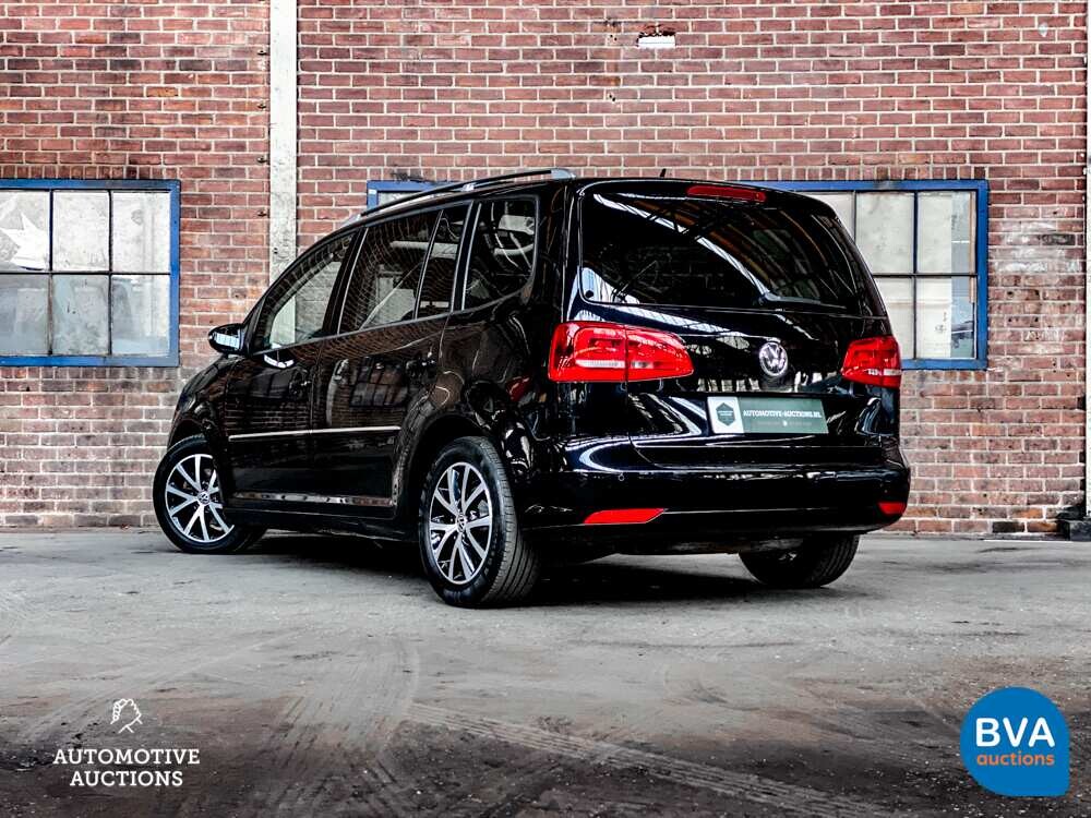 VW Touran 1.4 TSI Highline 7-Personen 140 PS, J-425-PD.