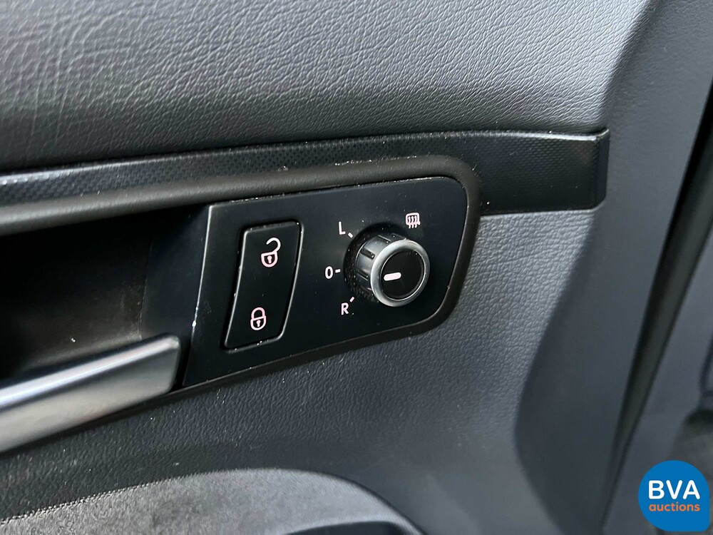 VW Touran 1.4 TSI Highline 7-Personen 140 PS, J-425-PD.