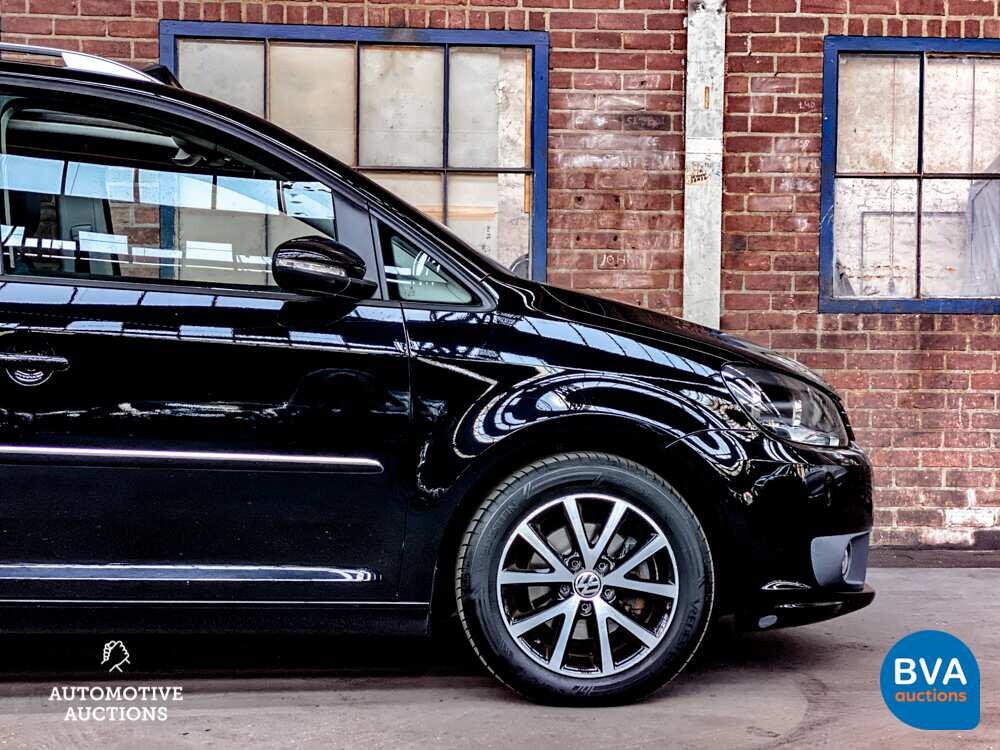 VW Touran 1.4 TSI Highline 7-Personen 140 PS, J-425-PD.