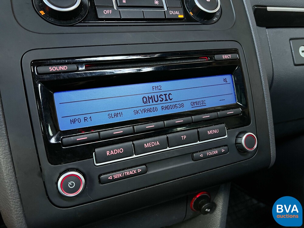 VW Touran 1.4 TSI Highline 7-Personen 140 PS, J-425-PD.