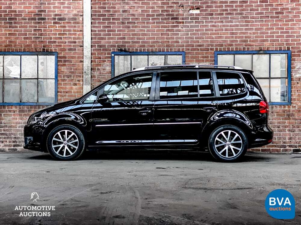 VW Touran 1.4 TSI Highline 7-Personen 140 PS, J-425-PD.