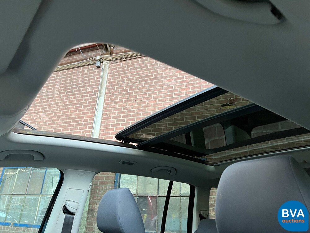 VW Touran 1.4 TSI Highline 7-Personen 140 PS, J-425-PD.