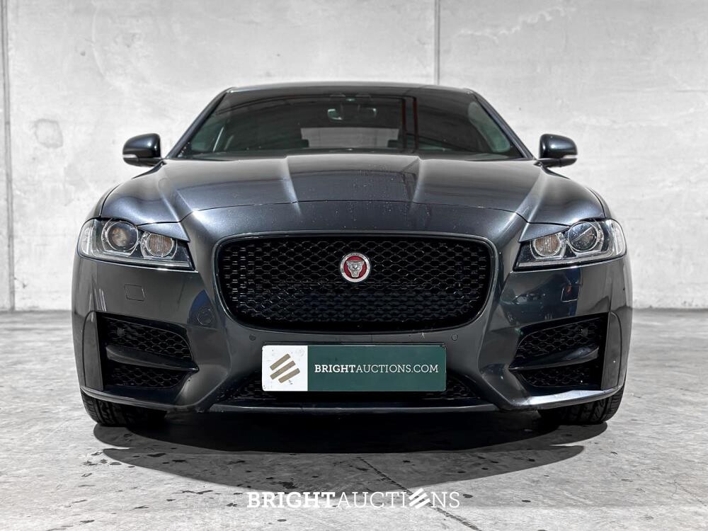Jaguar XF 2.0t Portfolio R-Sport 250pk 2019 (Origineel-NL), ZF-064-T