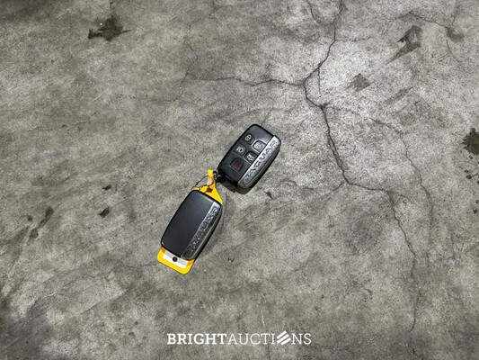 Jaguar XF 2.0t Portfolio R-Sport 250pk 2019 (Origineel-NL), ZF-064-T