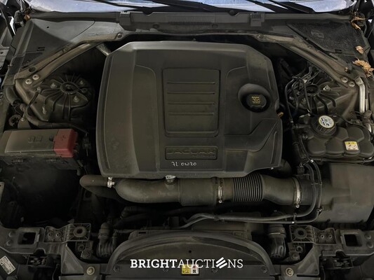 Jaguar XF 2.0t Portfolio R-Sport 250pk 2019 (Origineel-NL), ZF-064-T