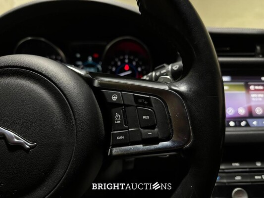 Jaguar XF 2.0t Portfolio R-Sport 250pk 2019 (Origineel-NL), ZF-064-T