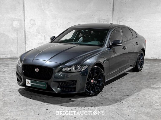 Jaguar XF 2.0t Portfolio R-Sport 250pk 2019 (Origineel-NL), ZF-064-T