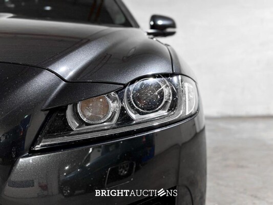 Jaguar XF 2.0t Portfolio R-Sport 250pk 2019 (Origineel-NL), ZF-064-T