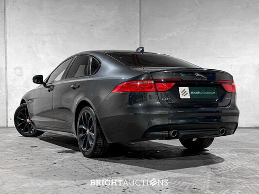 Jaguar XF 2.0t Portfolio R-Sport 250pk 2019 (Origineel-NL), ZF-064-T
