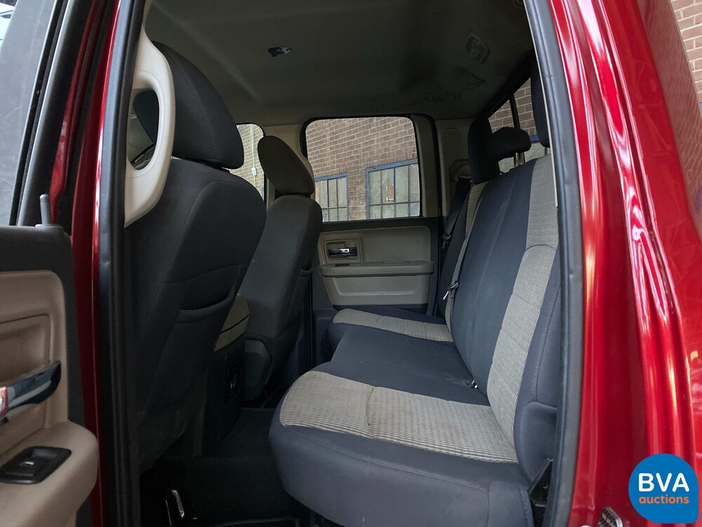 Dodge RAM 1500 5.7 V8 4x4 Quad Cab 6'4 Pickup 2011.