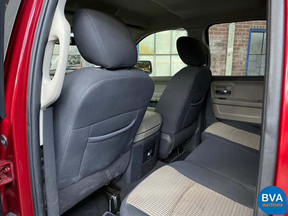 Dodge RAM 1500 5.7 V8 4x4 Quad Cab 6'4 Pickup 2011.