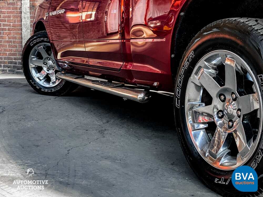 Dodge RAM 1500 5.7 V8 4x4 Quad Cab 6'4 Pickup 2011.