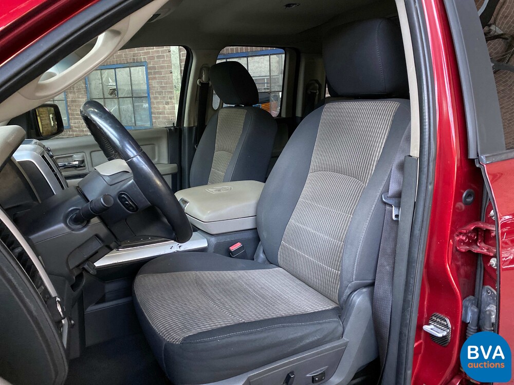 Dodge RAM 1500 5.7 V8 4x4 Quad Cab 6'4 Pickup 2011.