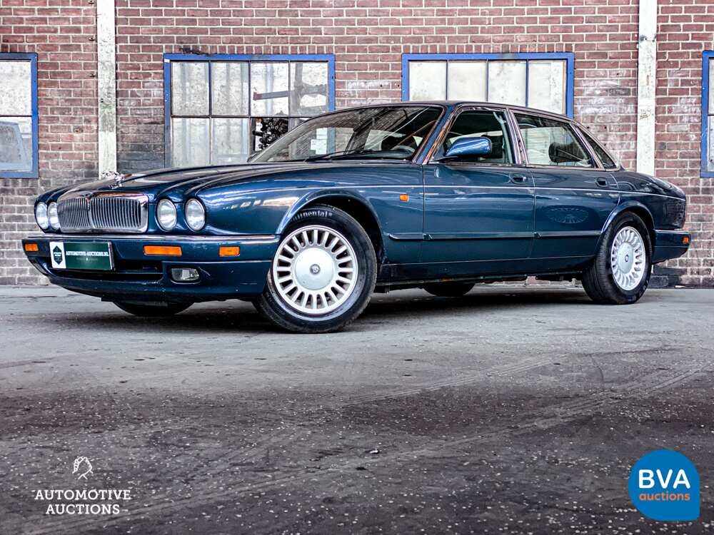 Jaguar Souverän 3.2 211PS 1996 -Org. NL-, NN-HV-09.