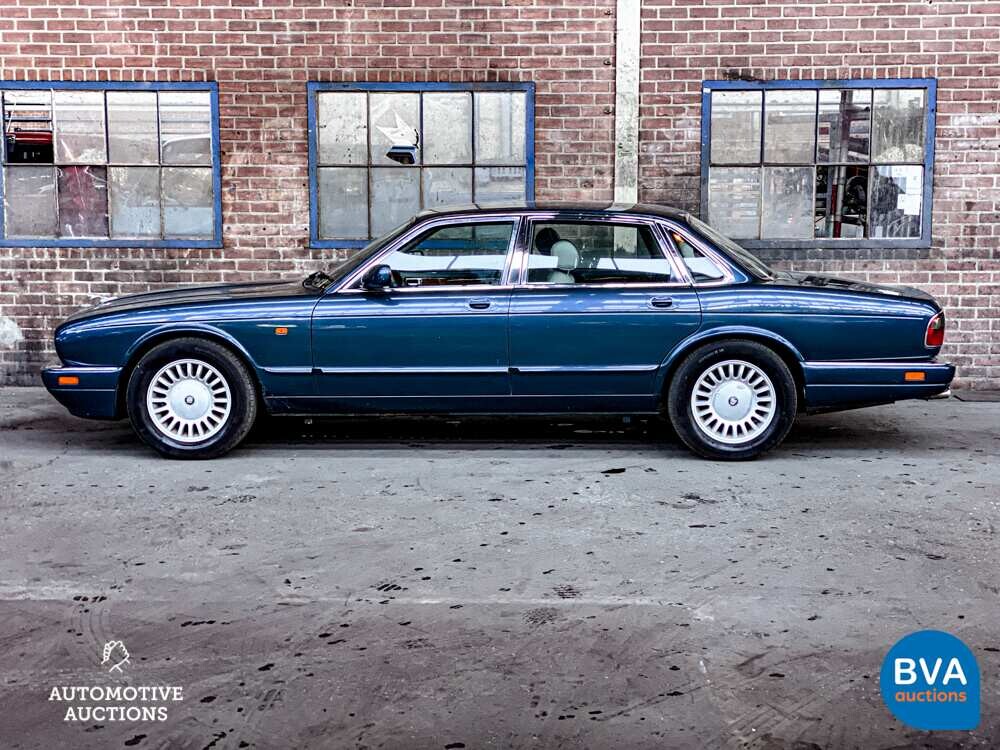 Jaguar Souverän 3.2 211PS 1996 -Org. NL-, NN-HV-09.