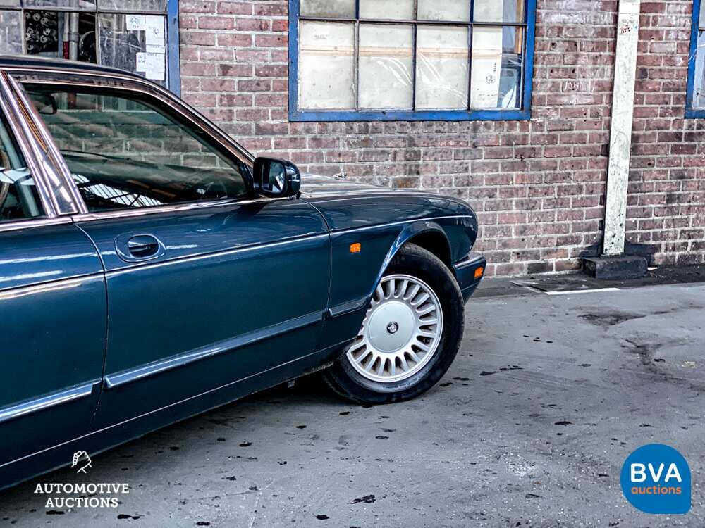 Jaguar Souverän 3.2 211PS 1996 -Org. NL-, NN-HV-09.