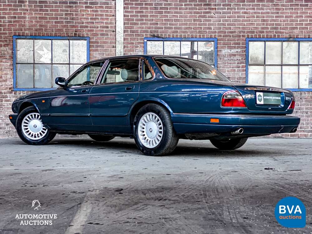 Jaguar Souverän 3.2 211PS 1996 -Org. NL-, NN-HV-09.