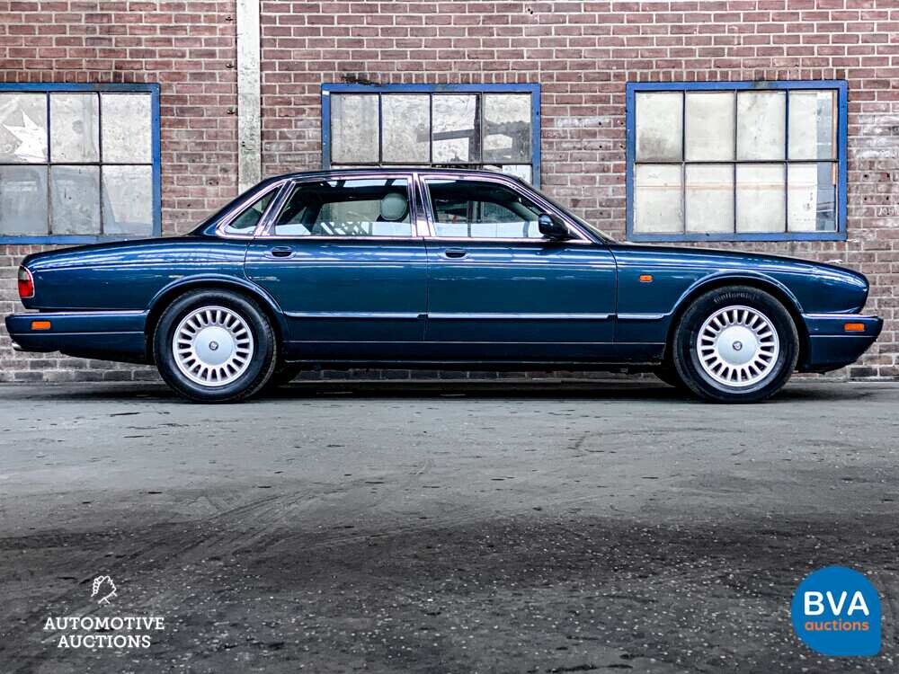 Jaguar Souverän 3.2 211PS 1996 -Org. NL-, NN-HV-09.