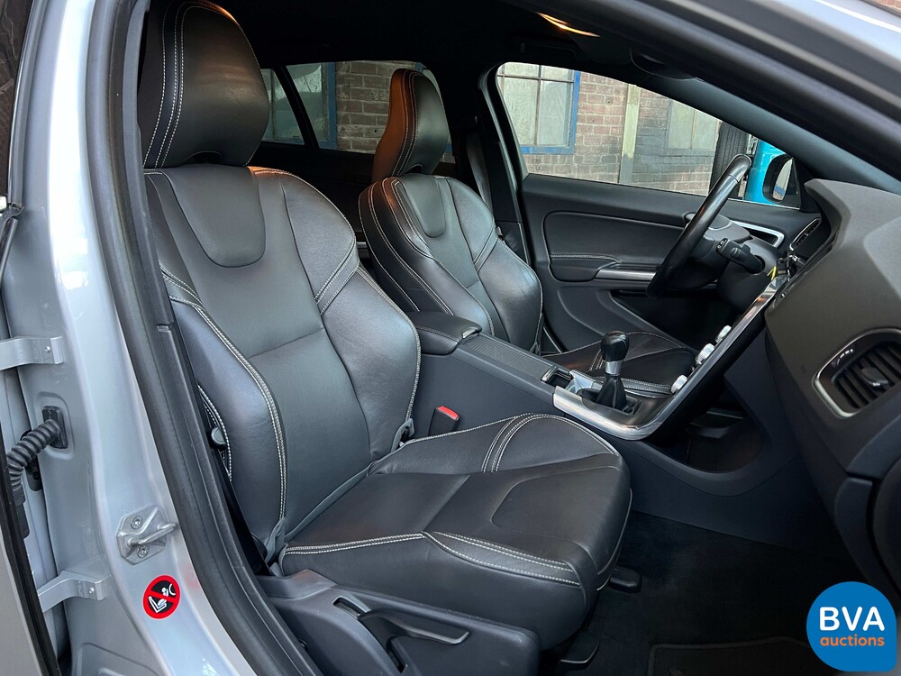 Volvo V60 D2 Summum 114hp 2015, G-115-BZ.