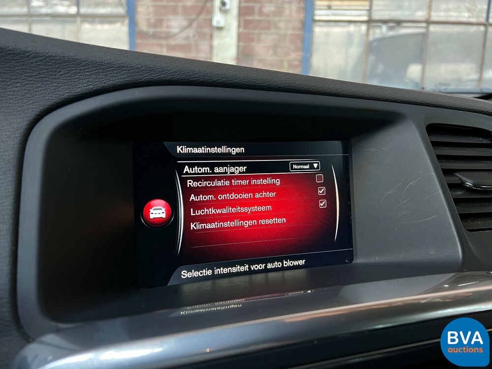 Volvo V60 D2 Summum 114hp 2015, G-115-BZ.