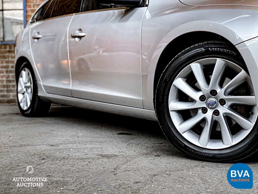 Volvo V60 D2 Summum 114hp 2015, G-115-BZ.