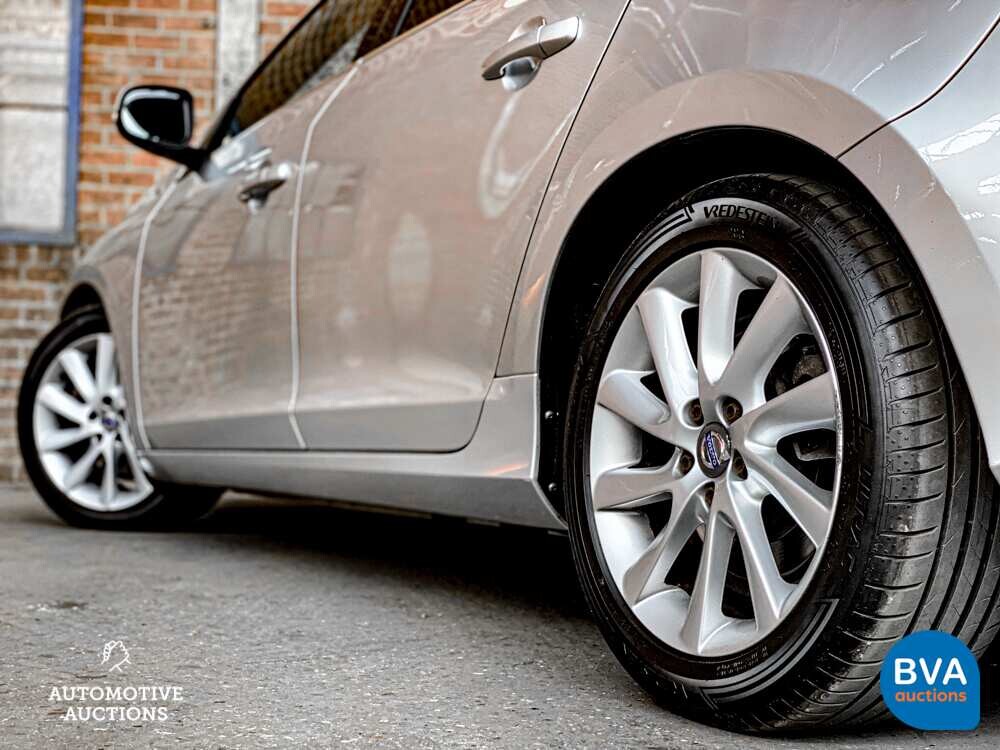 Volvo V60 D2 Summum 114hp 2015, G-115-BZ.