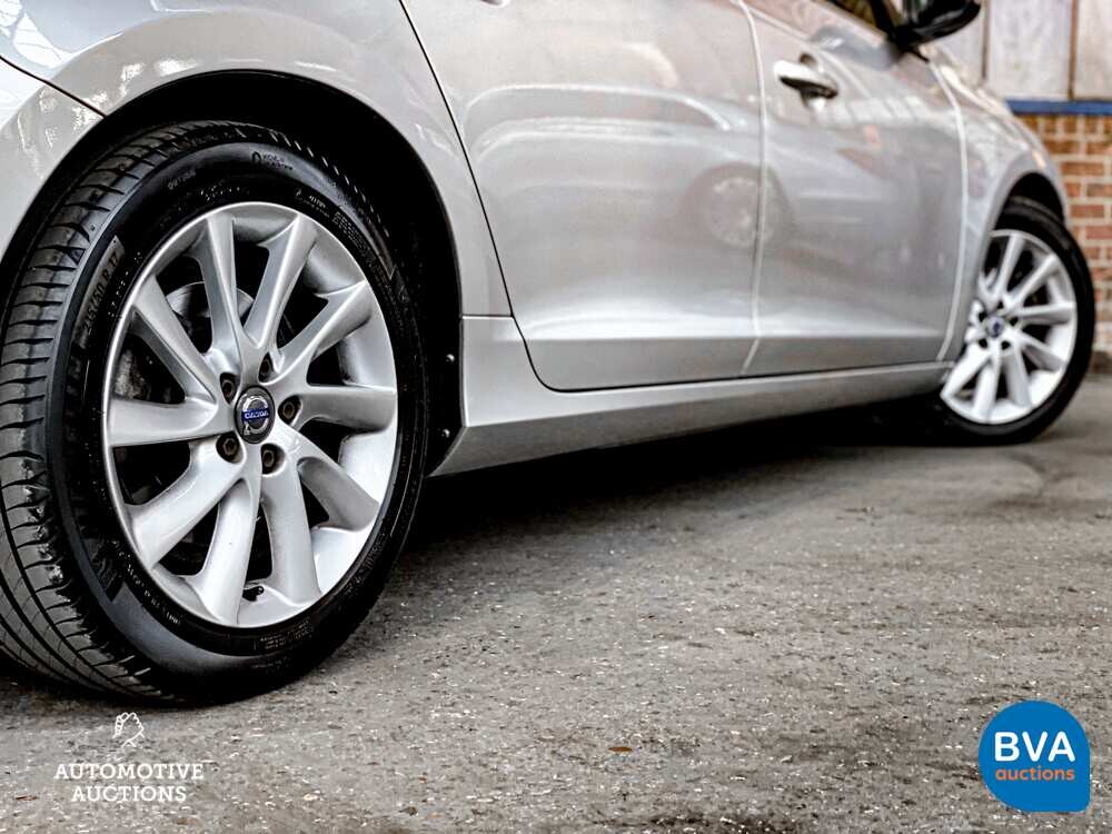 Volvo V60 D2 Summum 114hp 2015, G-115-BZ.