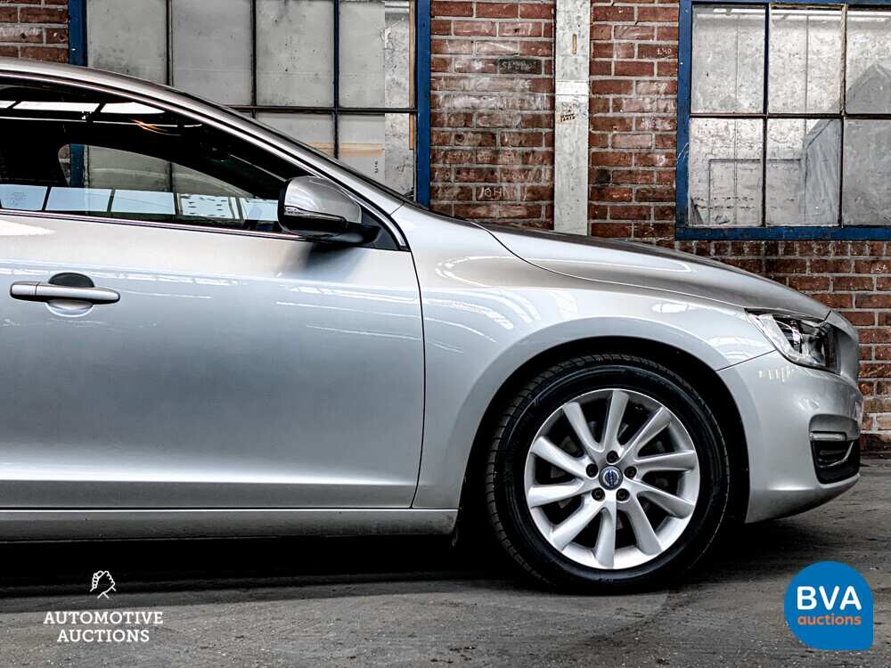 Volvo V60 D2 Summum 114hp 2015, G-115-BZ.